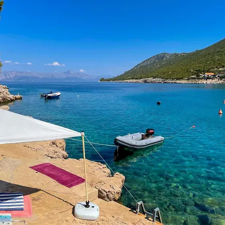 Robinson Ina 1 Semesterbostad